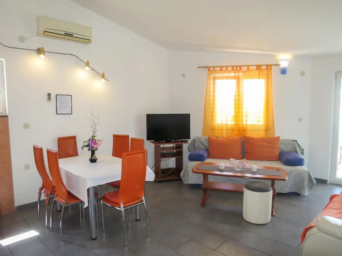 Apartment Ivanka - Srd320 By Interhome Jasenice