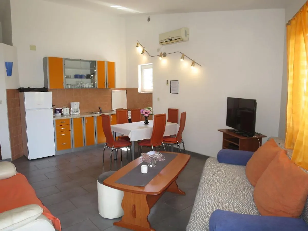 Apartment Ivanka - Srd320 By Interhome Jasenice